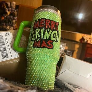 New Grinch bling tumbler 40oz